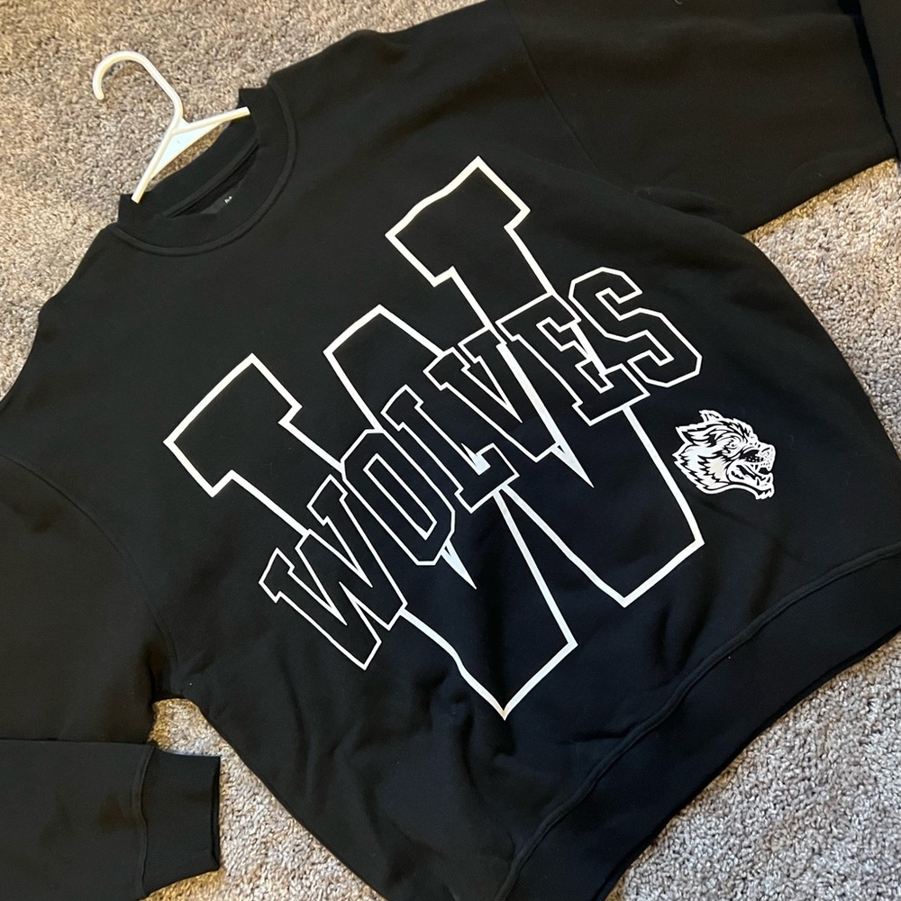 Darc sport wolves crewneck sweatshirt